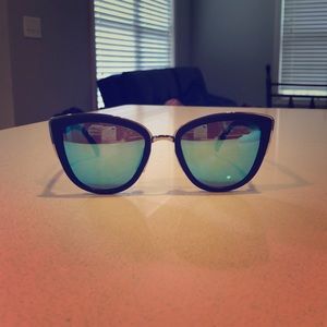 QUAY ‘My Girl’ Sunglasses